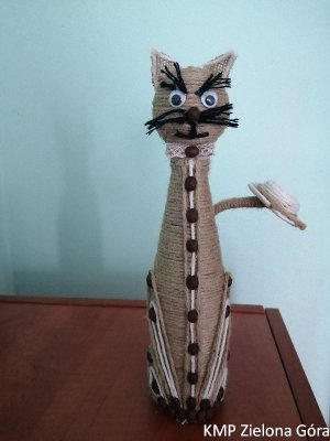 Zdjęcie własnoręcznie zrobionej figurki kota