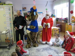 Tygrys Lupo i Mikołaj z wizytą w przedszkolu